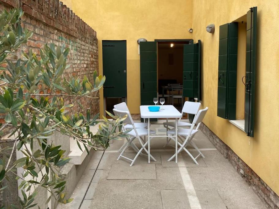 Appartamento Tre Archi Con Corte Privata ヴェネツィア エクステリア 写真