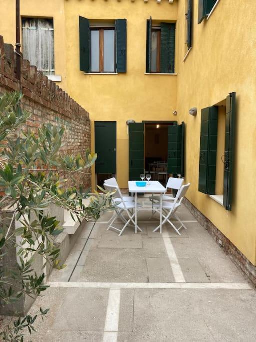Appartamento Tre Archi Con Corte Privata ヴェネツィア エクステリア 写真