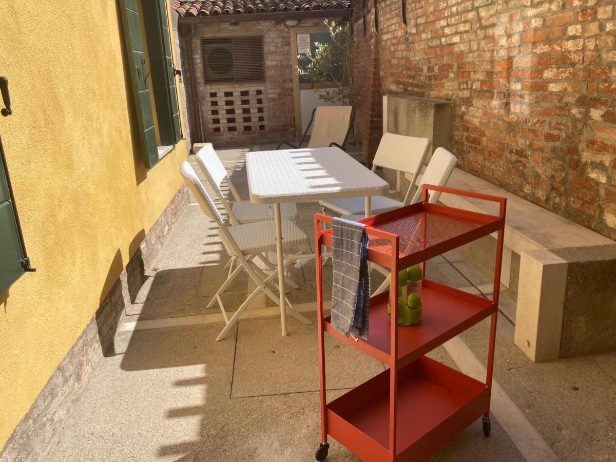 Appartamento Tre Archi Con Corte Privata ヴェネツィア エクステリア 写真