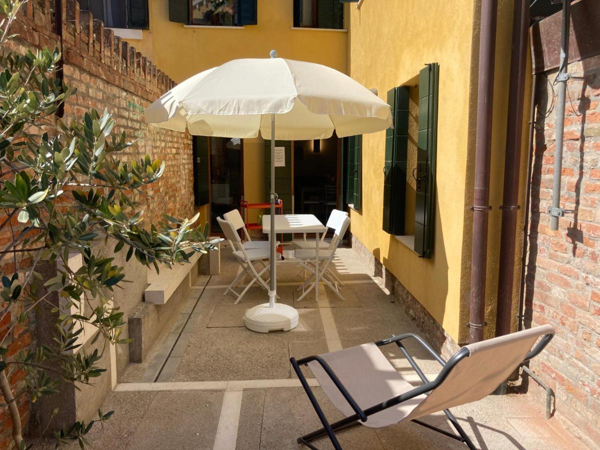 Appartamento Tre Archi Con Corte Privata ヴェネツィア エクステリア 写真